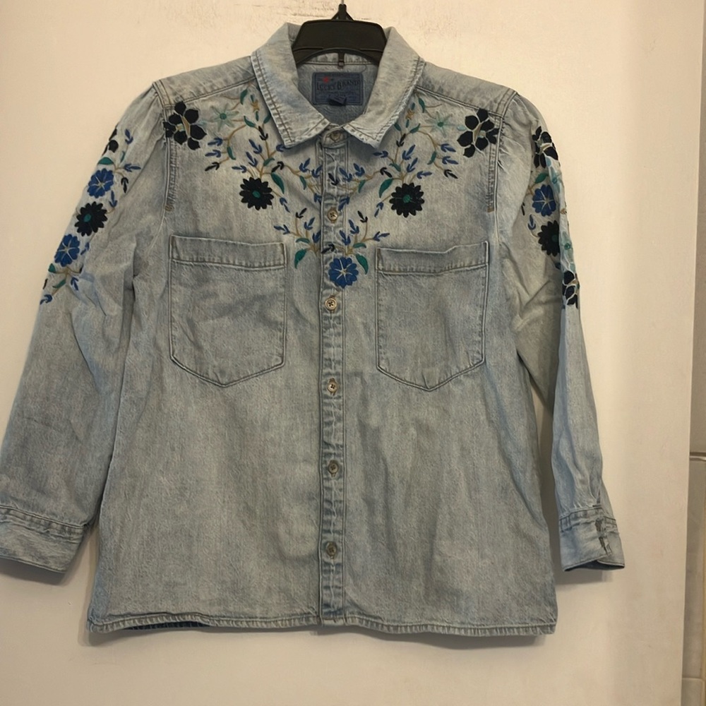 Lucky brand: crop puff sleeve boyfriend with embroidered flowers women’s small